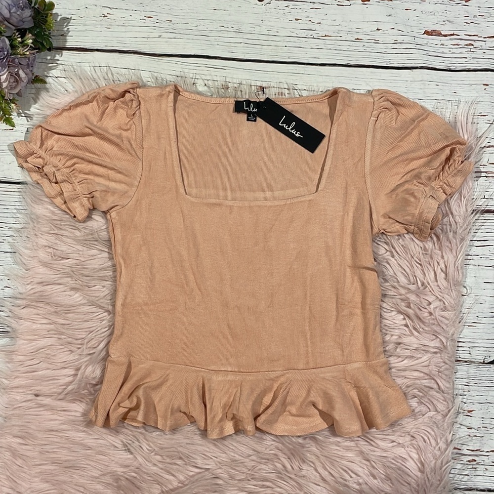 NWT Lulu's Pep Squad Black Ribbed Puff Sleeve Peplum Top